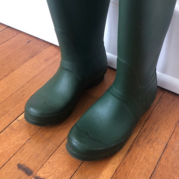 Hunter Original Tall Green Rain Boot - Picture 3 of 5